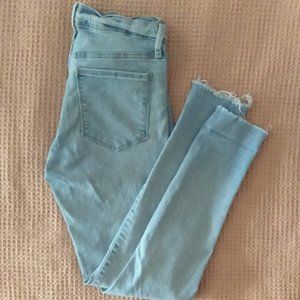 GAP Light Wash Favorite Jeggings 4/27